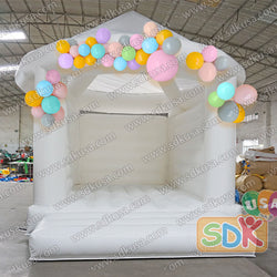 GC-017 White wedding castle with roof