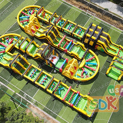 GO-004 Giant multiple obstacle run