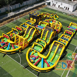 GO-004 Giant multiple obstacle run